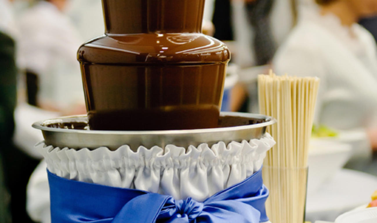 Шоколадный фонтан в кейтеринг-компании «Хоум Сервис+»