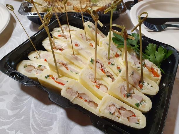 Сырный рулет с курочкой копченой
