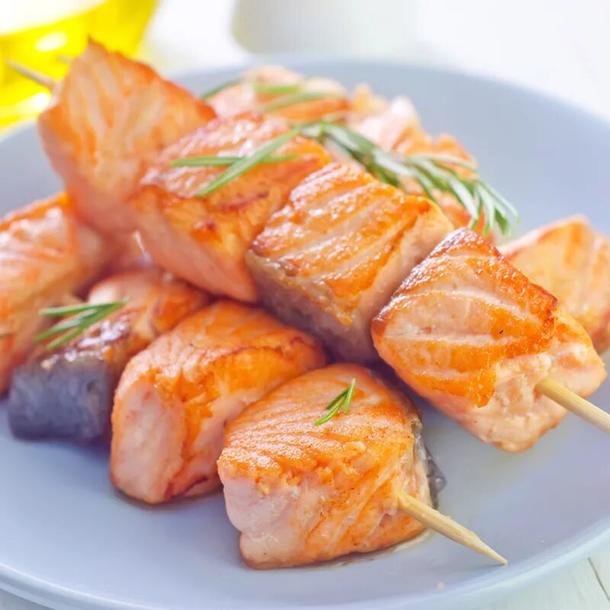 Мини шашлычок из лосося Мини шашлычок из лосося