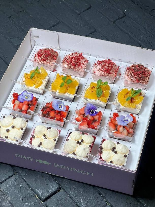 Dessert box «Delicious», L (16шт)