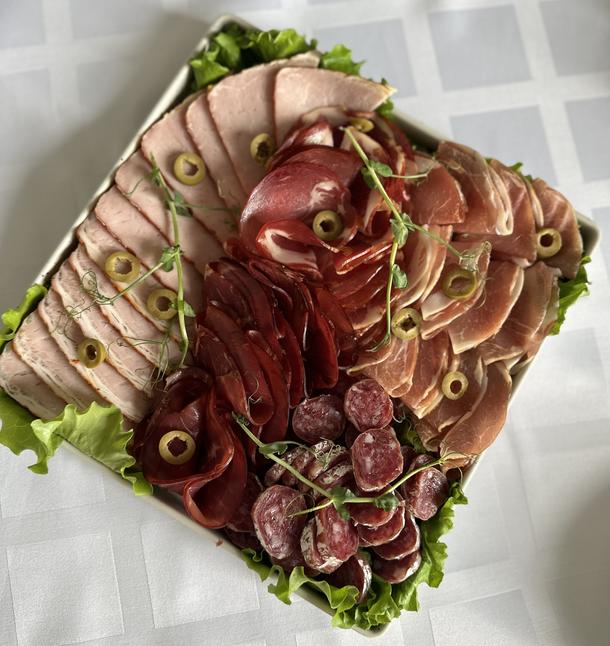 Мясная тарелка