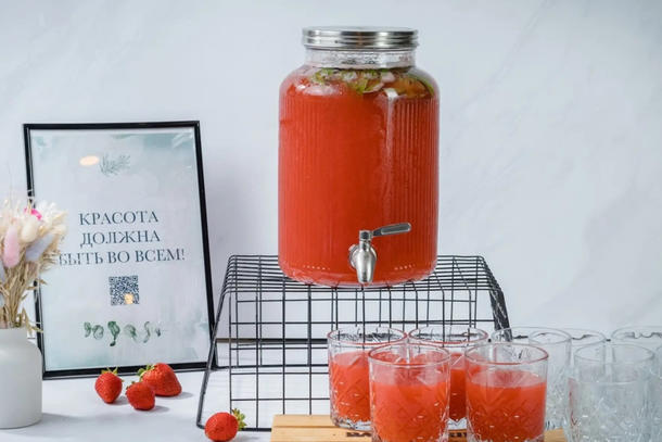 Авторский лимонад Клубника с корицей и базиликом