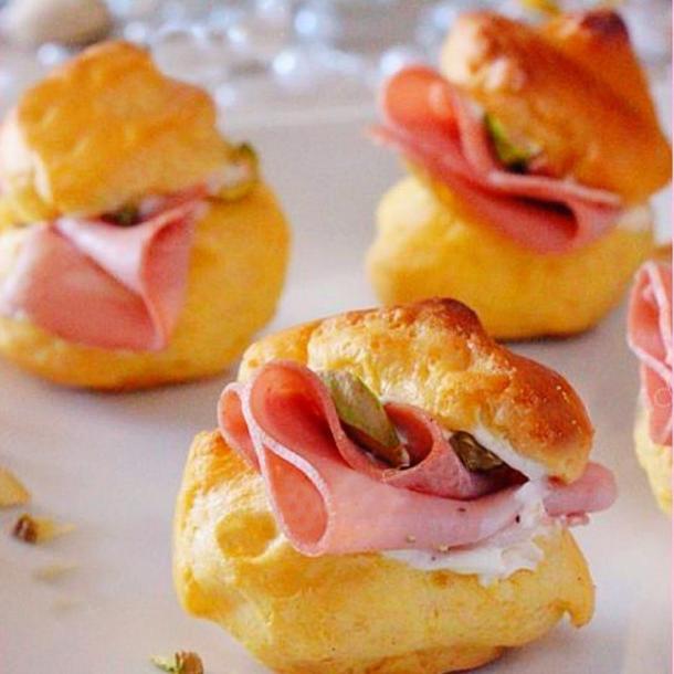 Профитроли с ветчиной и сыром Профитроли с ветчиной и сыром