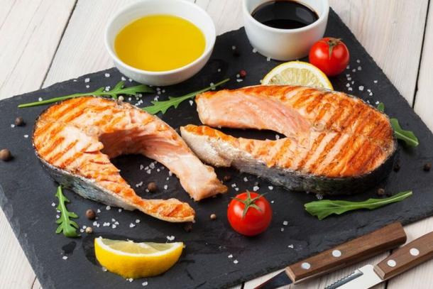 Стейк из семги на овощной подушке