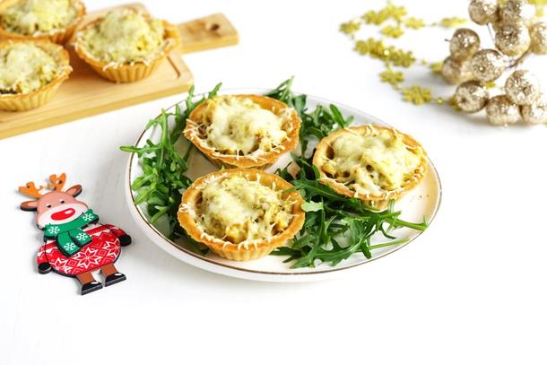 Тарталетка с жульеном