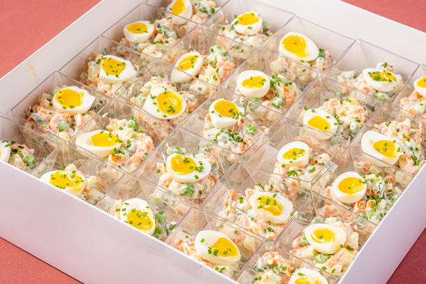 Бокс оливье с лососем