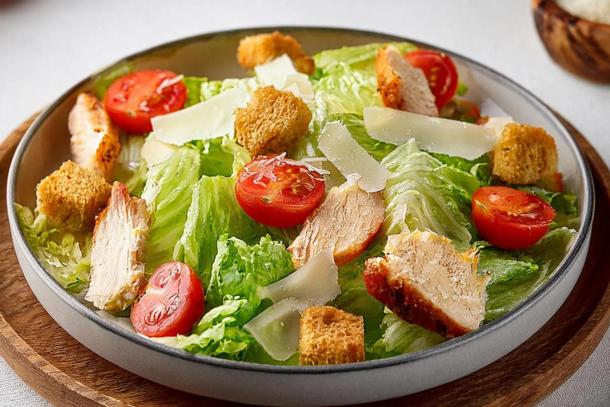 Цезарь с курицей