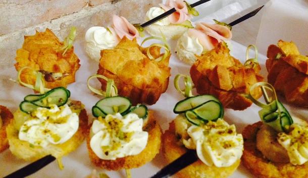 Мясной рулет с сыром на французском багате Мясной рулет с сыром на французском багате