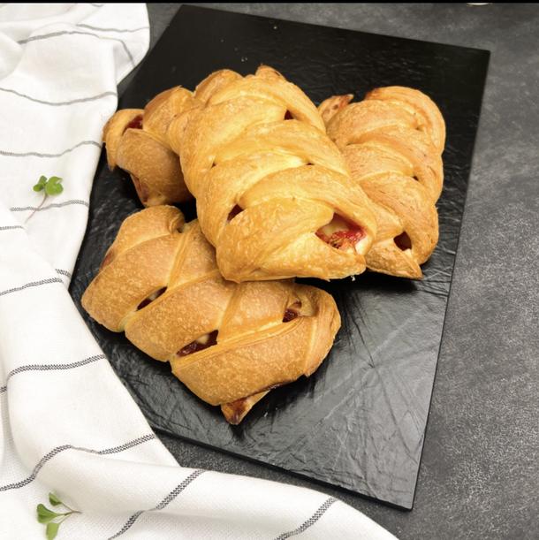 Слойка с клубникой