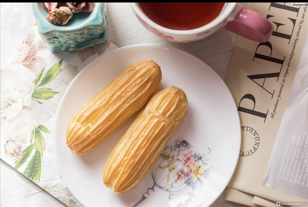 Эклер с ванильным кремом Эклер с ванильным кремом