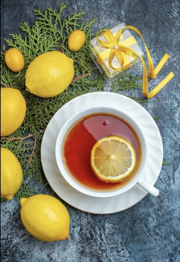 Чай с лимоном и сахаром