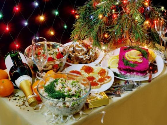 Новогоднее предложение доставки блюд для 5 персон в Екатеринбурге