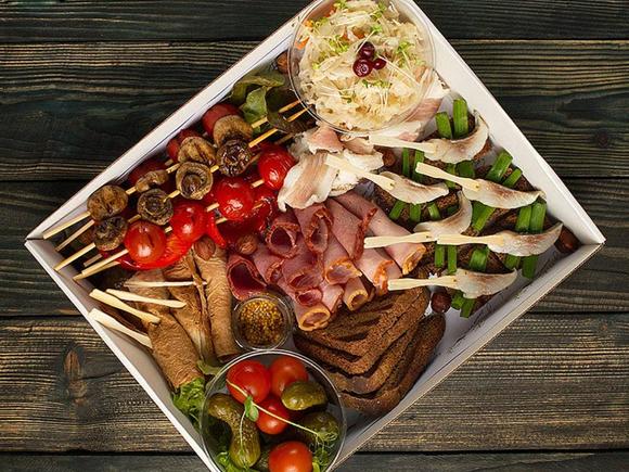 Гриль-сет закусочный на 5-6 персон в Екатеринбурге