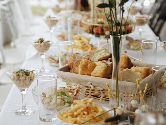 Банкет на 15 персон с обслуживанием в Екатеринбурге