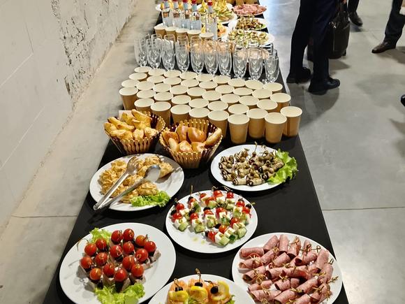 Фуршет с шашлычками и десертами на 70 персон в Екатеринбурге