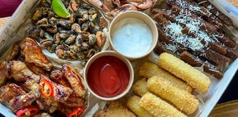 Фуршетный сет с горячими закусками на 10-12 персон