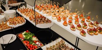 Легкий фуршет на 30 персон с холодными закусками с обслуживанием
