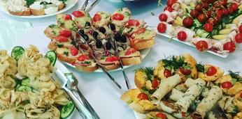 Праздничный фуршетный сет премиум на 12 персон