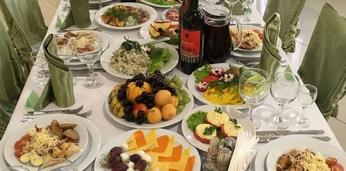 Праздничный банкетный сет люкс на 8 персон