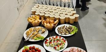 Фуршет с шашлычками и десертами на 70 персон