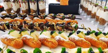 Дамский фуршет на 8 марта на 20-25 персон