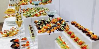 Дамский фуршет на 8 марта с горячими закусками на 50 персон