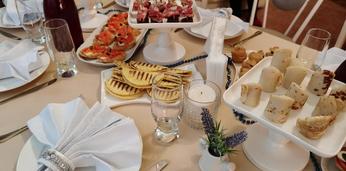 Праздничный банкетный сет на 12 персон люкс